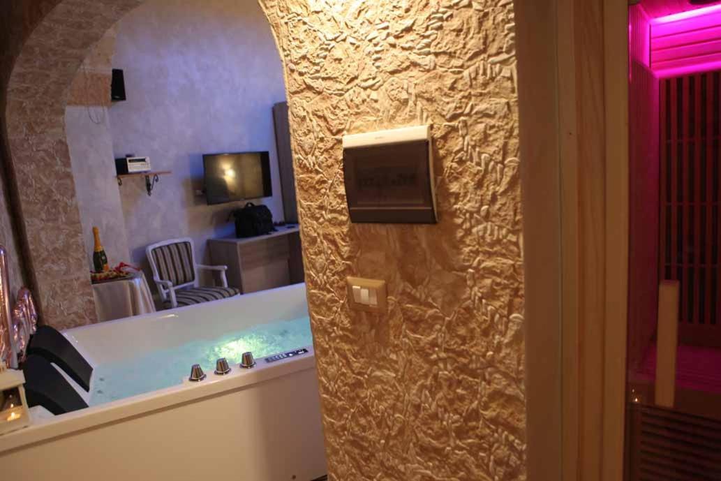 Afrodite Luxury Suite เวเญ ภายนอก รูปภาพ