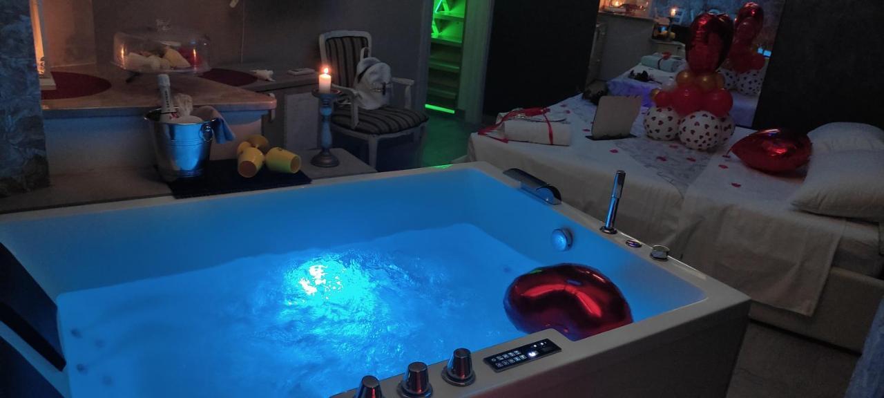 Afrodite Luxury Suite เวเญ ภายนอก รูปภาพ